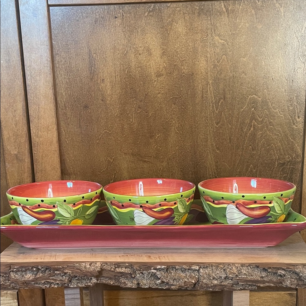 Gates Wear Colorful Ceramic Bowl Set with Tray.
